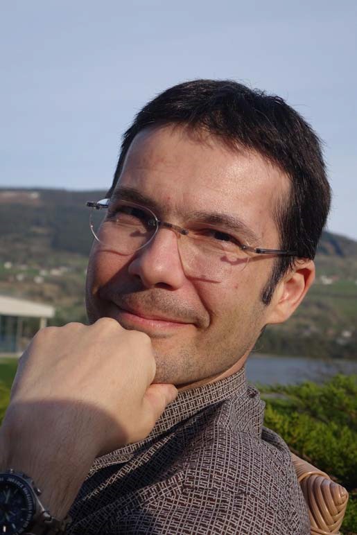 Emmanuel Trélat, professor at Université Pierre et Marie Curie (Paris 6), Laboratoire Jacques-Louis Lions and director of the Fondation Sciences Mathématiques de Paris.