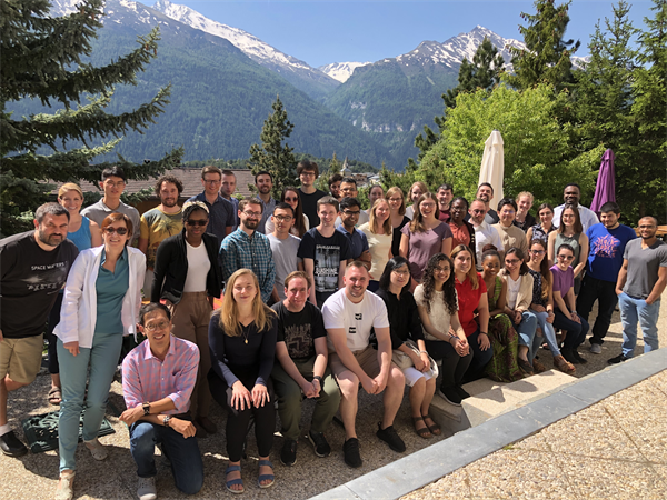 Lecturers, organizers, and students during the first week of the summer school.