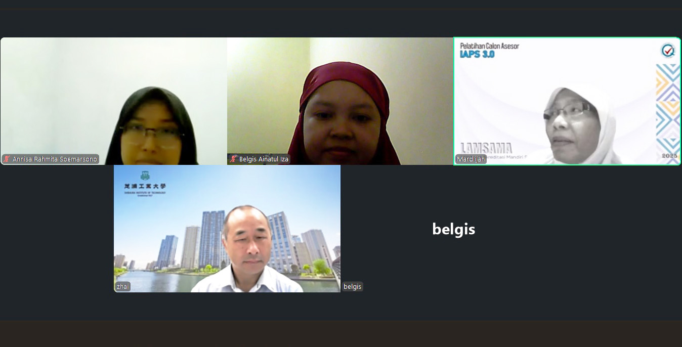Clockwise from top left: Annisa Rahmita Soemarsono, Belgis Ainatul Iza, Mardlijah Mardlijah, and Zhai Guisheng meet for preliminary discussions for publishing a research article. Image courtesy of Annisa Rahmita Soemarsono.