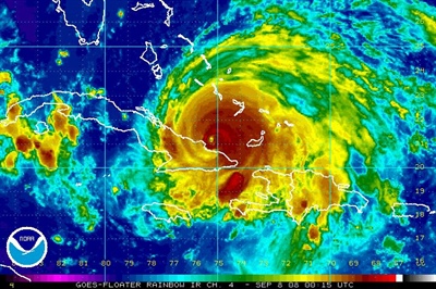 Infrared Imagery of Hurricane Ike, which hit the Galveston-Houston area of Texas in 2008. Image credit: NOAA (Public domain, work of US Government)
